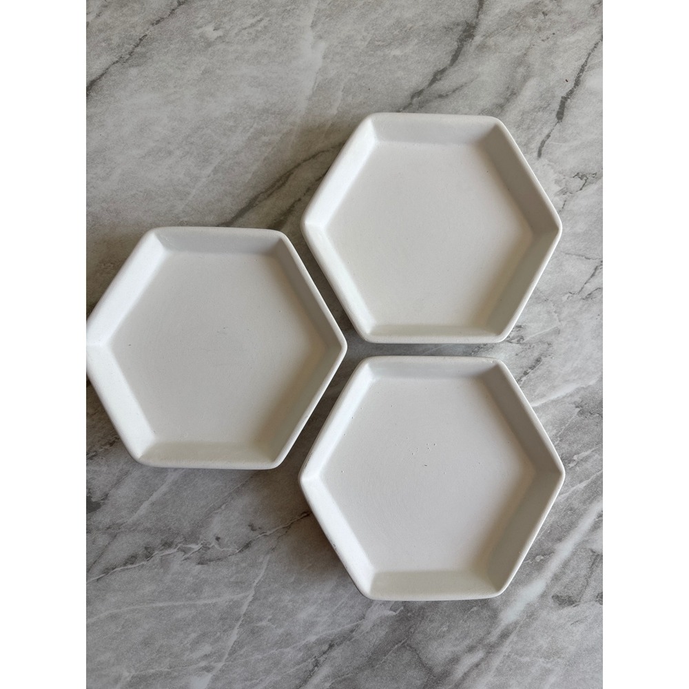 Unbranded Hexagon Decorative Tray White Good Earthenware Unique decoration - Picture 6 of 6